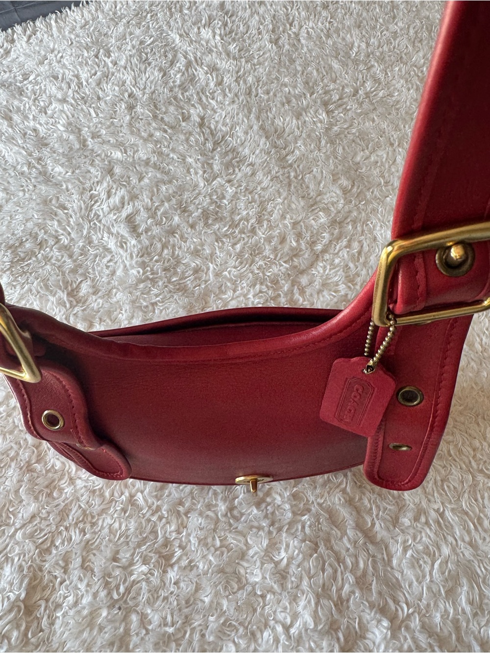 Vintage Coach Berkeley 9988 Red Leather Saddle Bag Brass Hardware Crossbody 90s - Picture 10 of 16